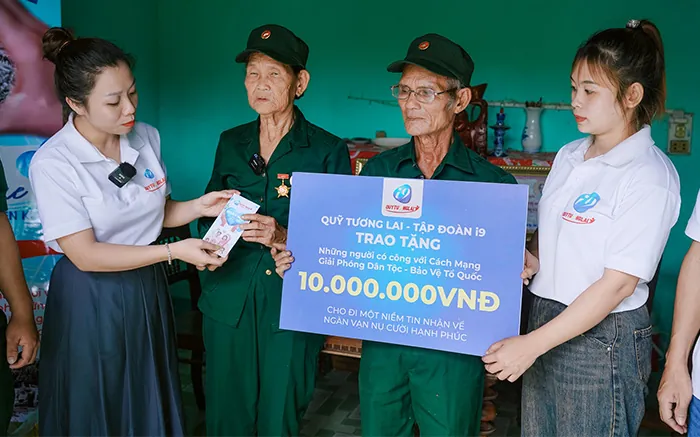 Hình ảnh đội ngũ hỗ trợ khách hàng của Win365 sẵn sàng giải đáp các câu hỏi về chính sách cookie và quyền riêng tư.